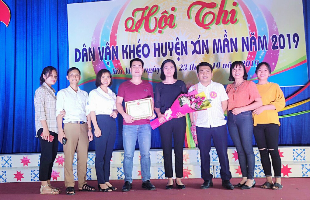 Đảng bộ trường THCS&THPT Nà Chì tham gia hội thi Dân Vân Khéo huyện Xín Mần 2019
