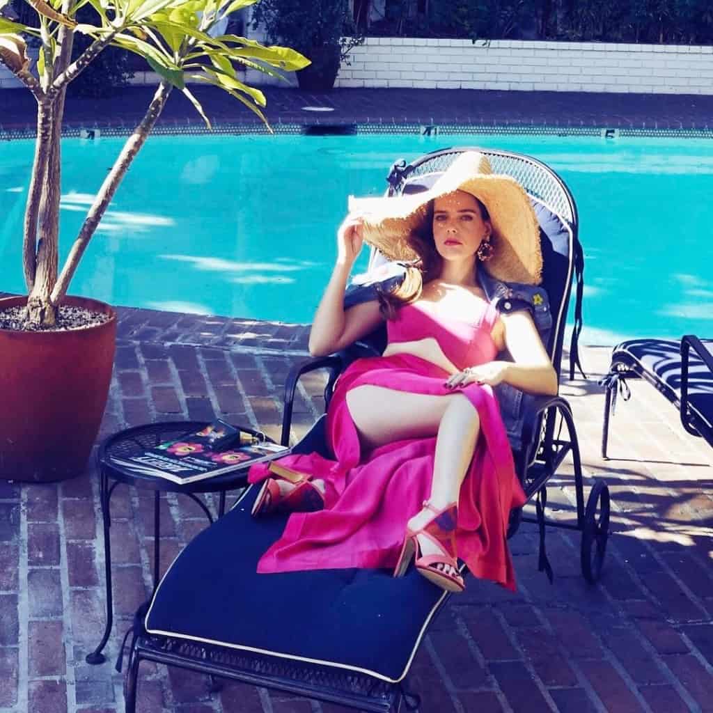roxane-mesquida-behind-the-pool-1024x1024.jpg