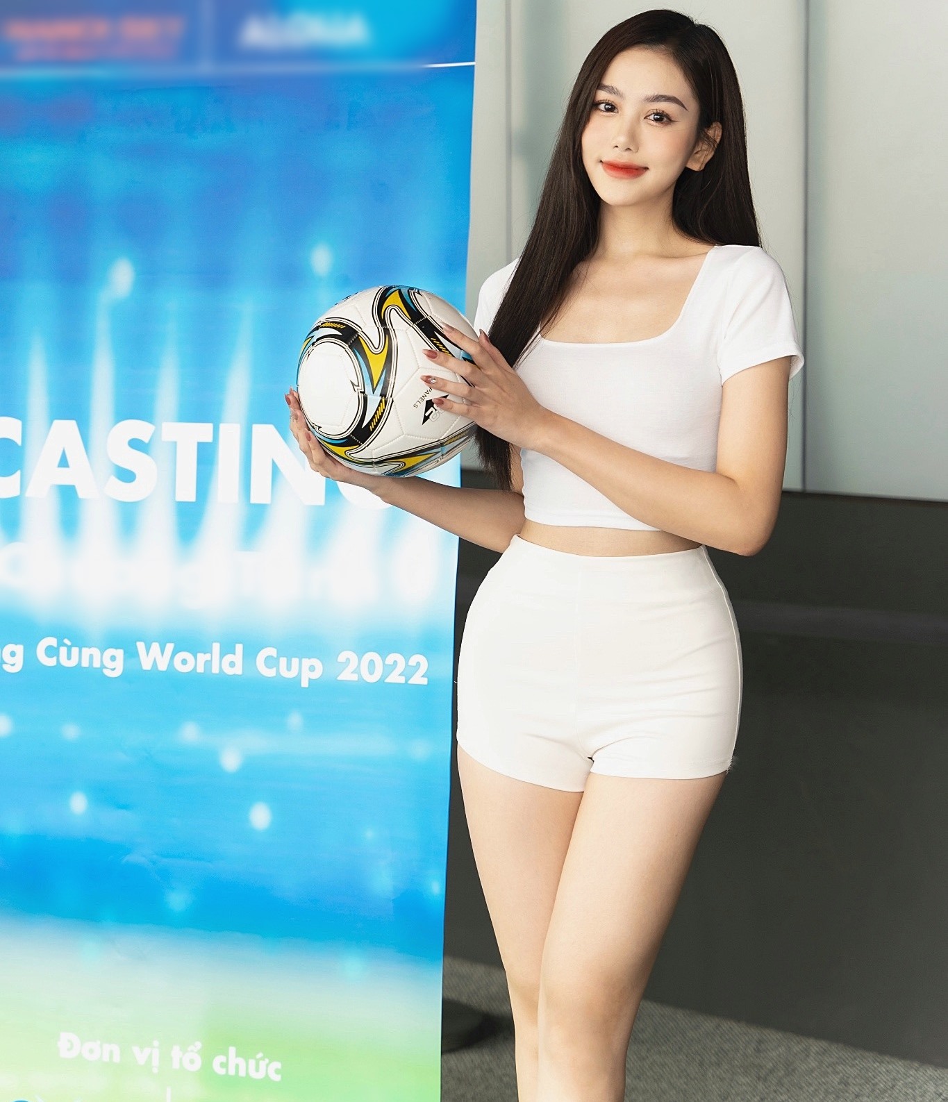 Ngam-dan-nguoi-dep-308628839_1118789102369757_4126457755964448709_n-1667818065-128-width1365height1587.jpg