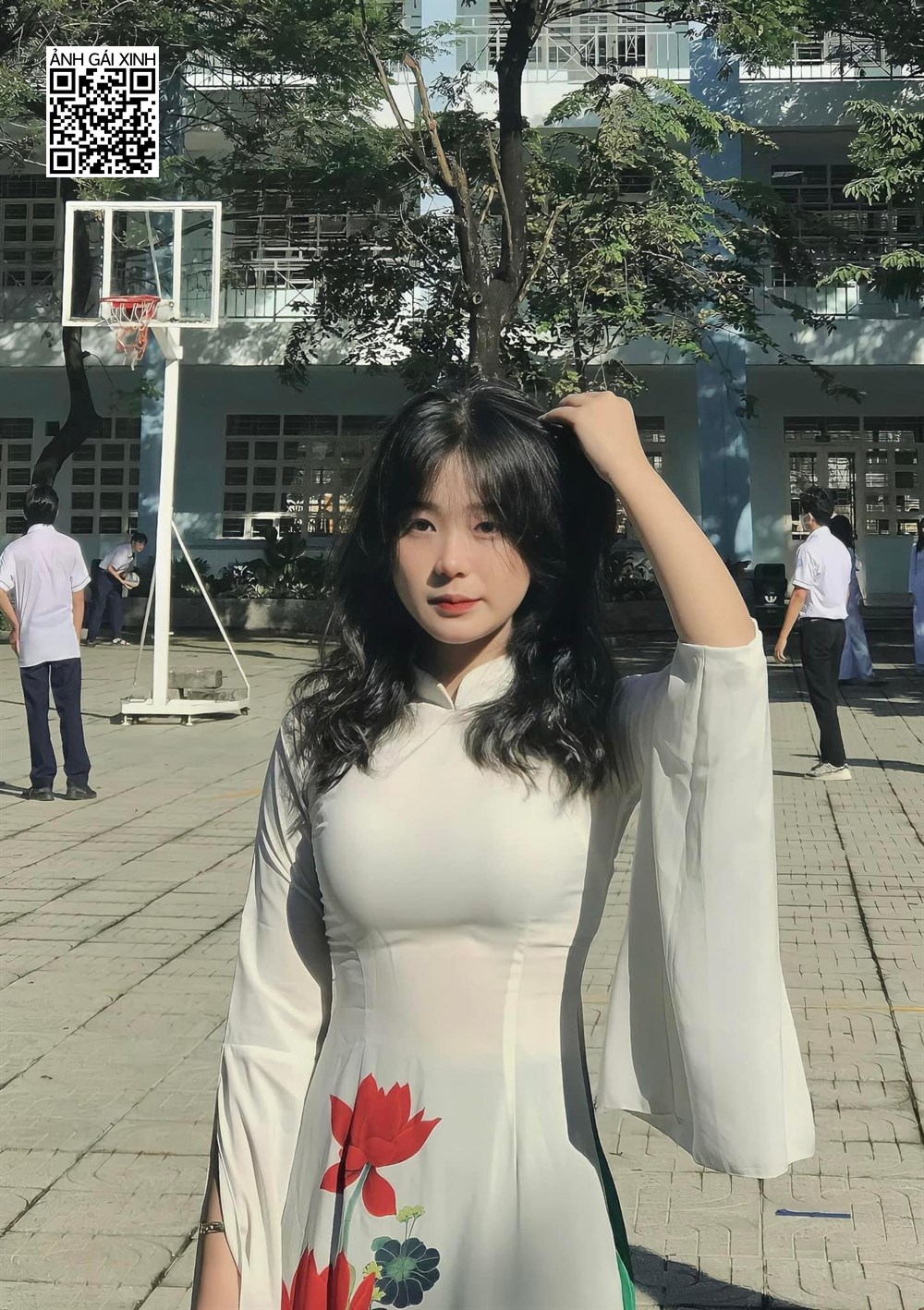 vycutesg_1975.jpg
