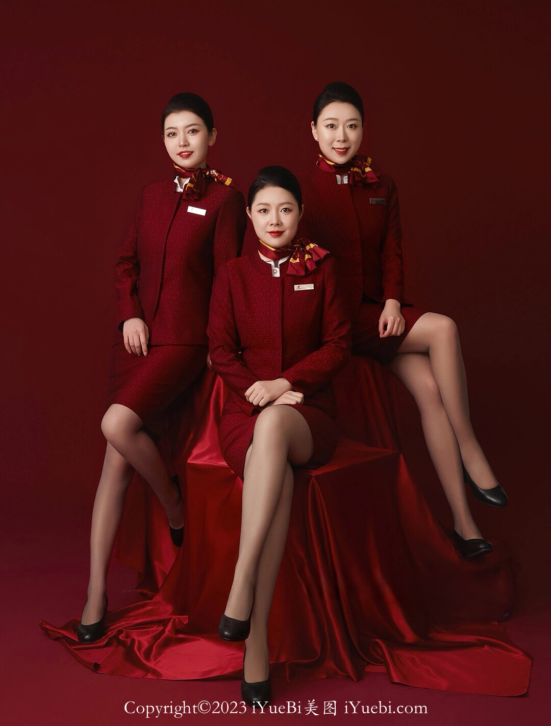 中国国际航空三个熟女少妇空姐写真照