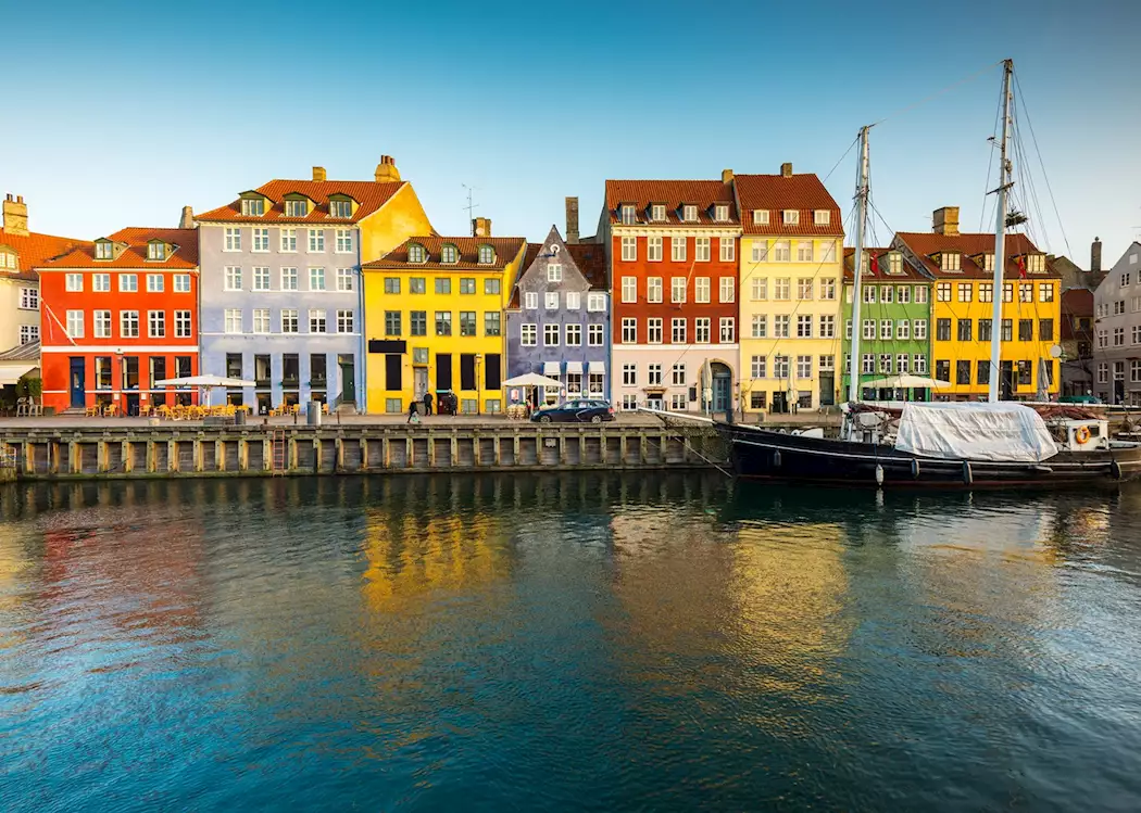 15993635-vibrant-nyhavn.webp