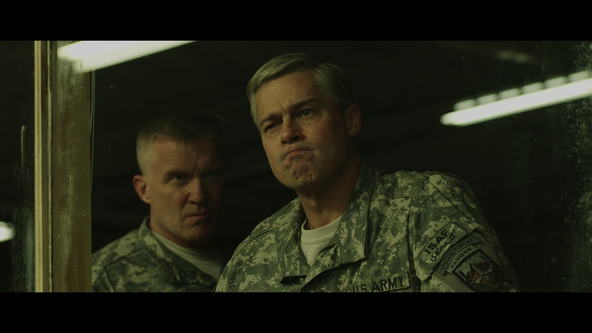 War-Machine-2017-vi-NF-1080p-WEB-DD-H264-LK.mkv_snapshot_01.30.28.000.jpg