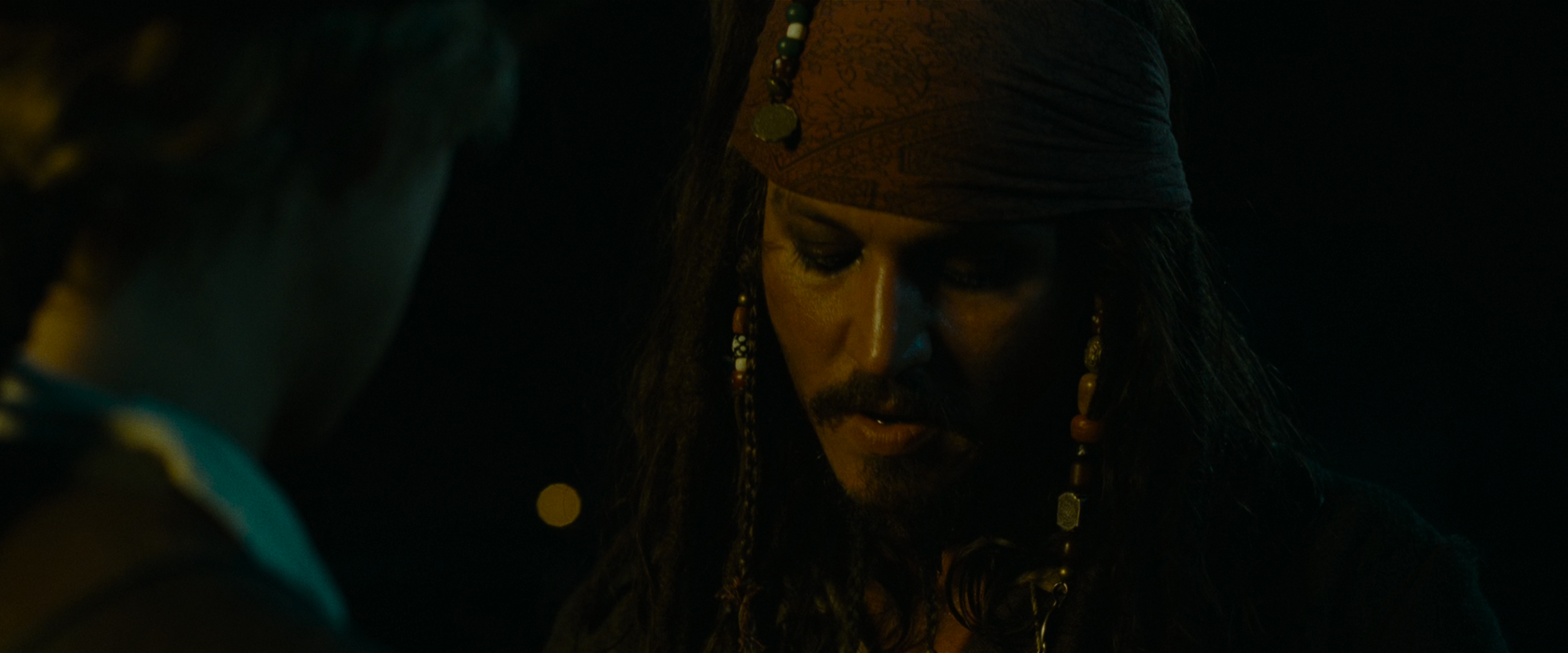 Vietsub-Pirates.of.the.Caribbean.2.2006.UHD.BluRay.2160p.2Audio.TrueHD.Atmos.7.1.x265.10bit.HDR-BeiTai.mkv_snapshot_01.19.12.498.jpg