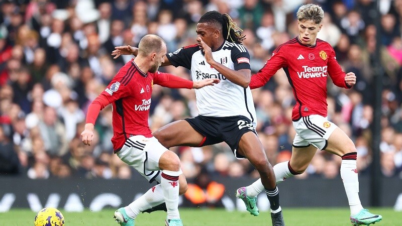 Fulham-vs-MU-phong-do.jpg