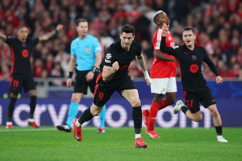 benfica-vs-barca-phong-do.jpg