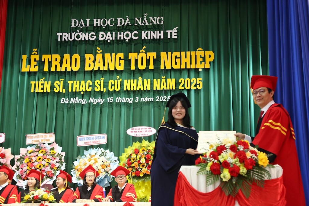 LeTNdot1nam202509.jpg