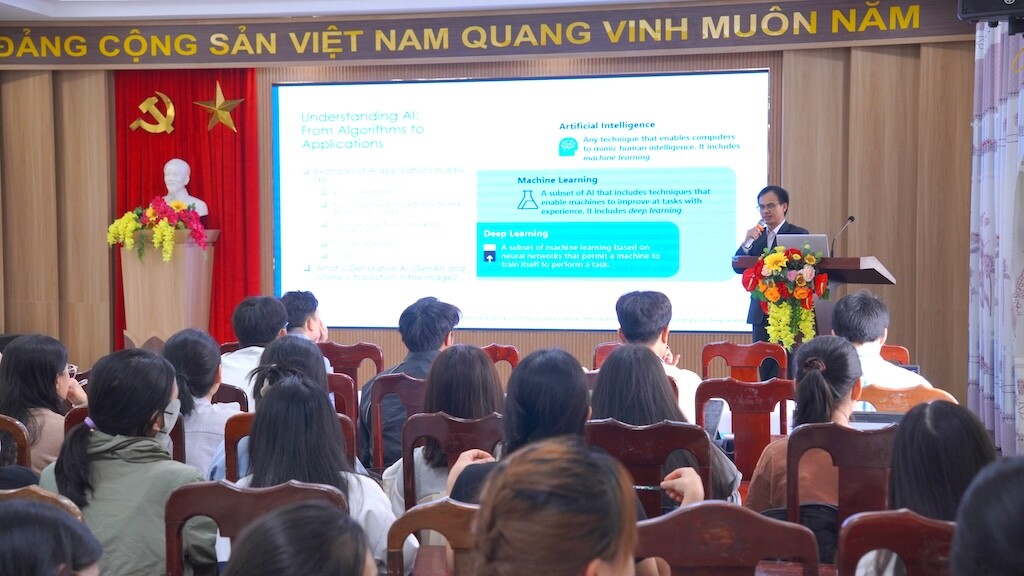 ChuyendePGSNguyenThiThanh04.jpg