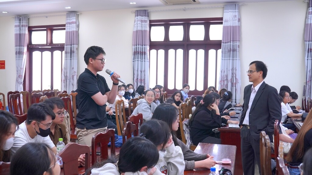 ChuyendePGSNguyenThiThanh07.jpg