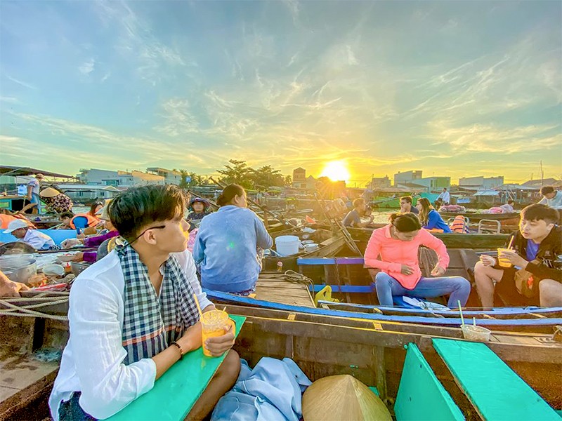 Chợ Nổi Ban Đêm – Trải Nghiệm Mới Lạ